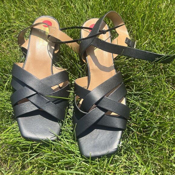 Coach and Four Savoca Woman’s Sandal Black Leather Block Heel Boho NWOB Size 6 - Picture 1 of 7